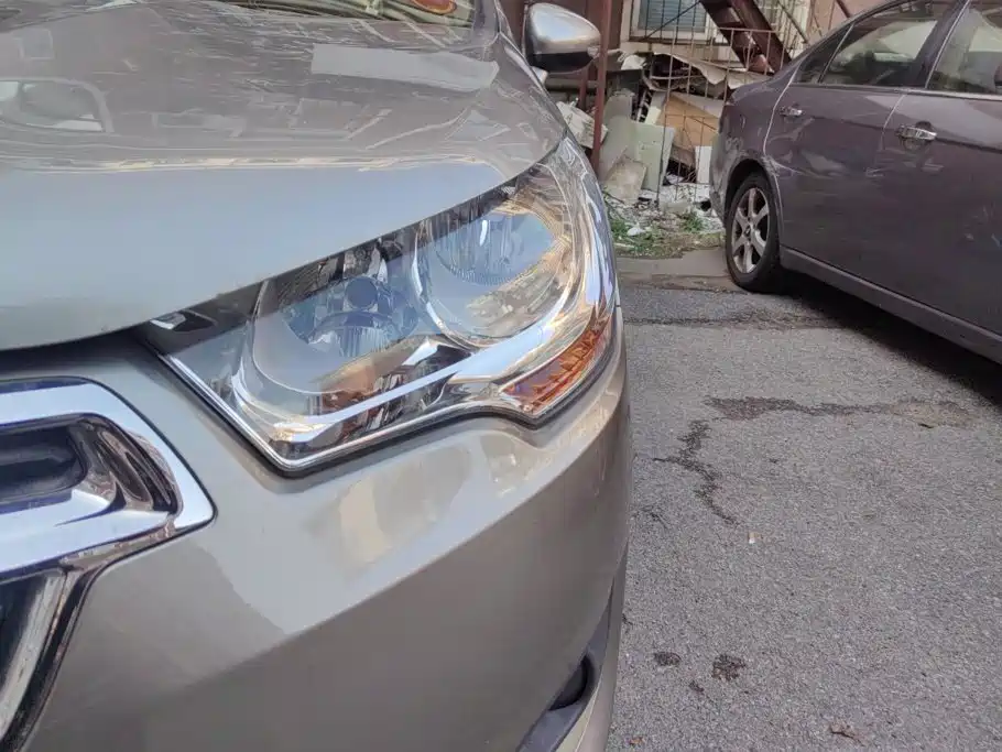 Citroen C4L — миниатюра 5
