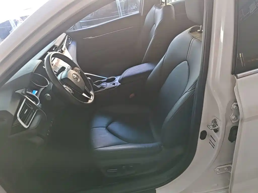 Toyota Camry — миниатюра 15