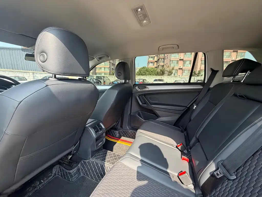 Volkswagen Tiguan L — миниатюра 8