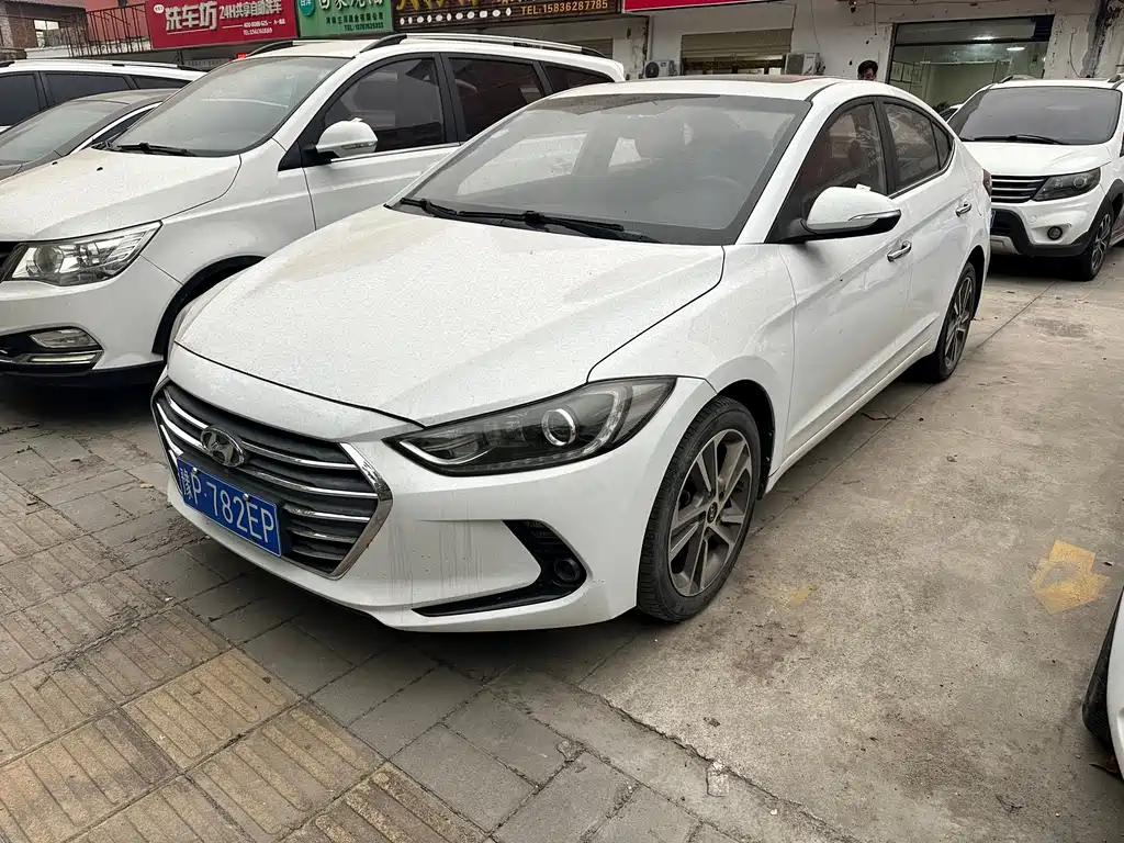 Hyundai Elantra