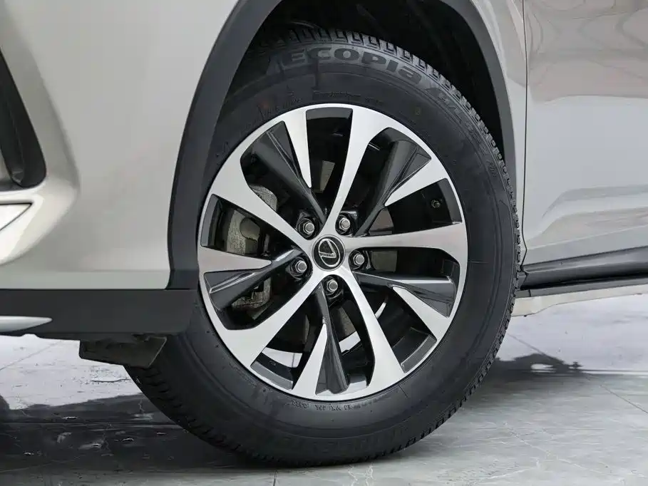 Lexus RX — миниатюра 3
