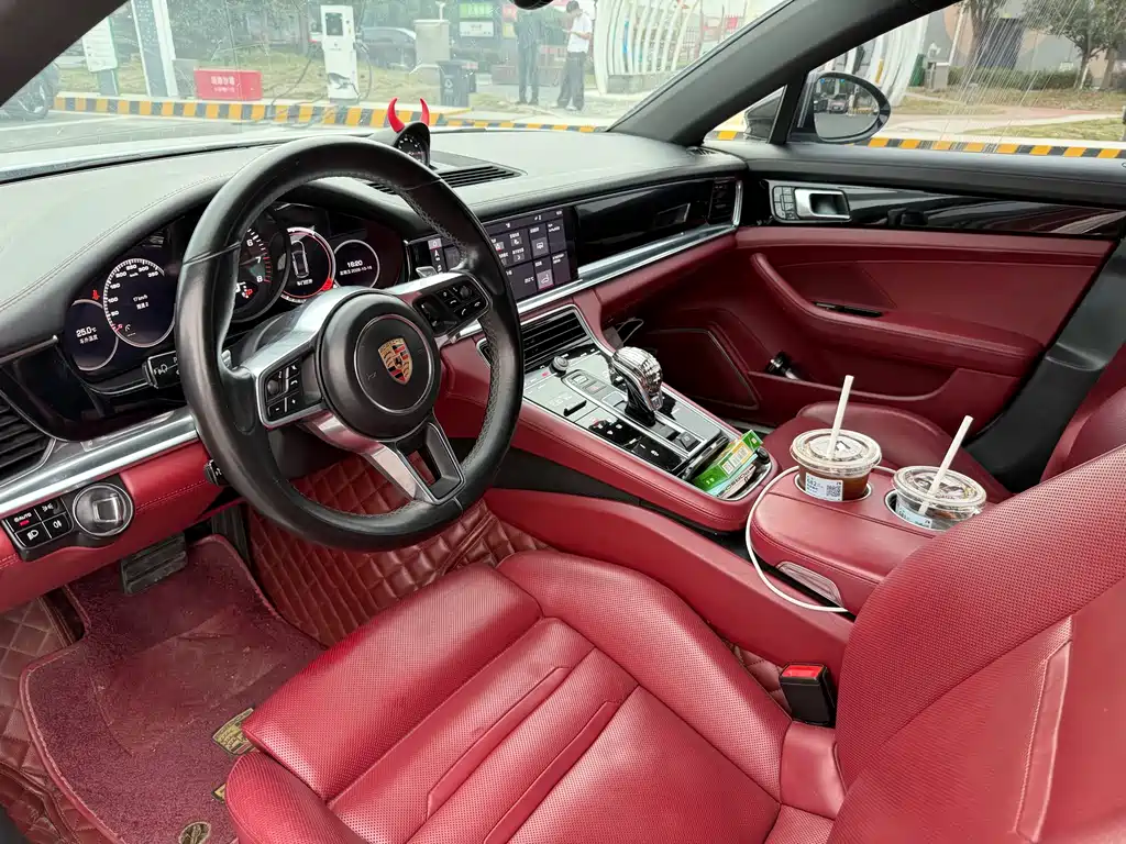 Porsche Panamera — миниатюра 2