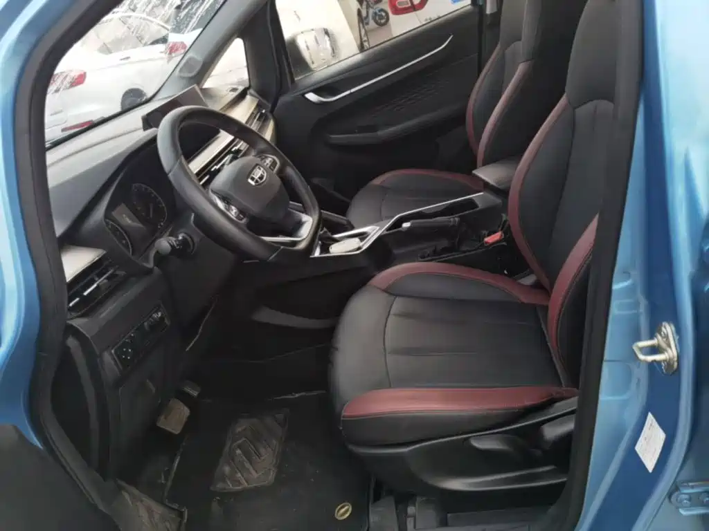Geely Vision X3 — миниатюра 15