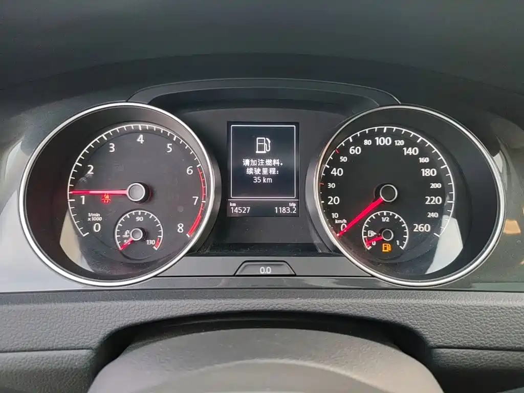 Volkswagen Golf — миниатюра 12