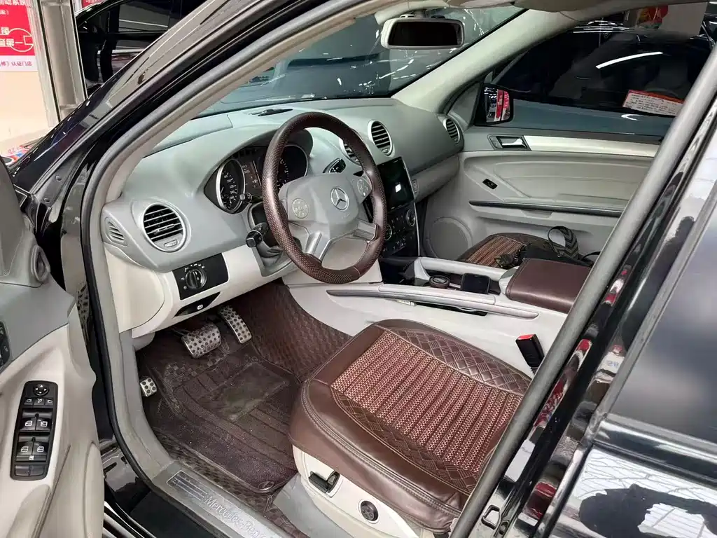 Mercedes-Benz M 2010 ML 300 4MATIC