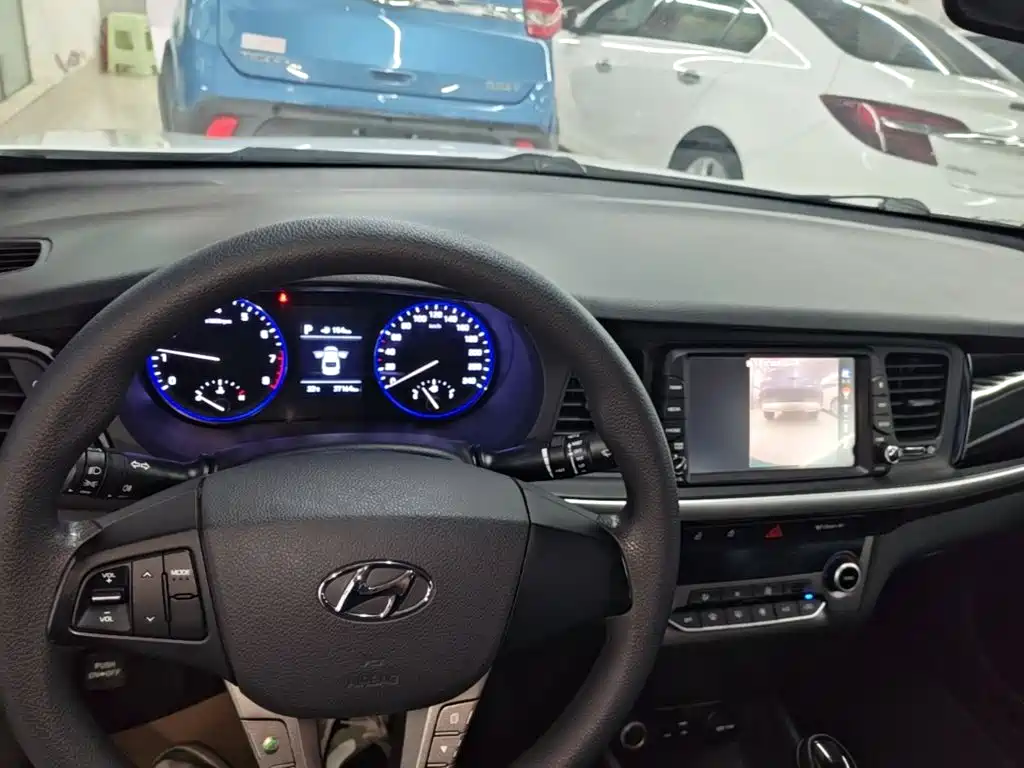 Hyundai Mistra — миниатюра 10