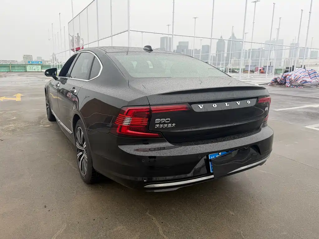 Volvo S90 2021 B5 Luxury