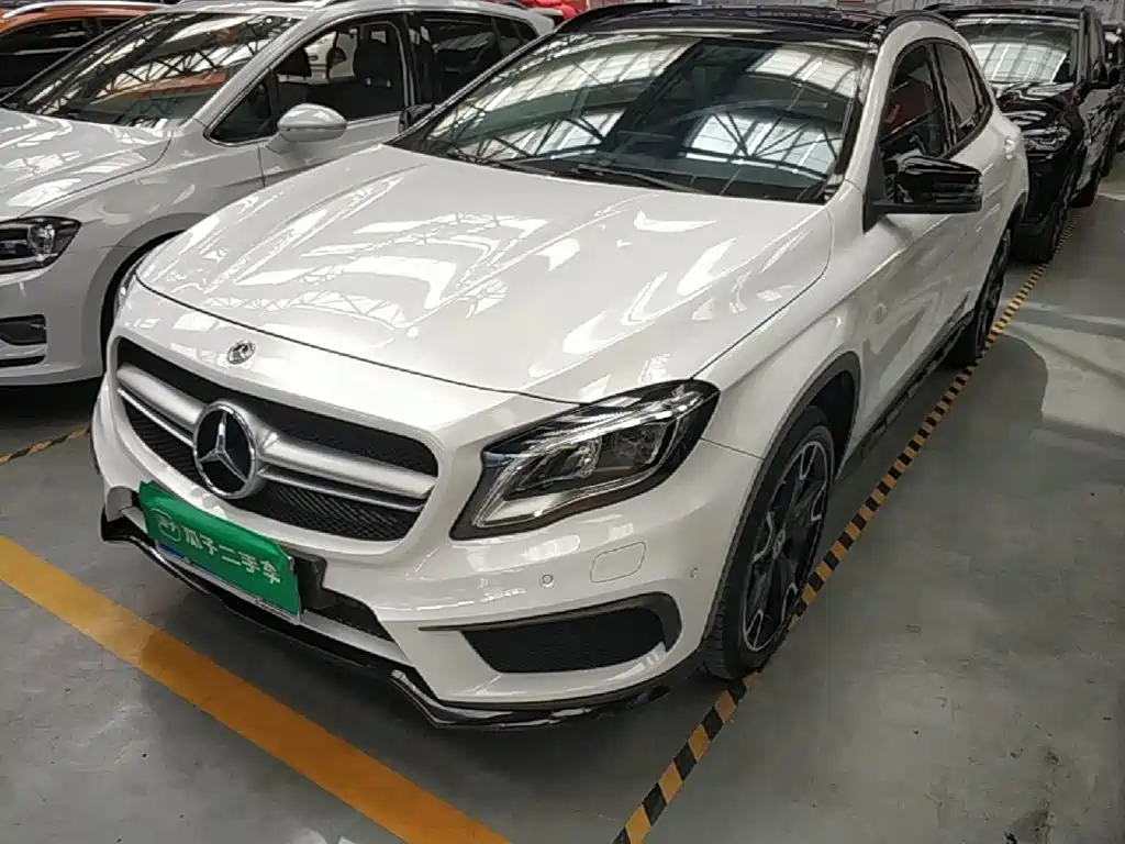 Mercedes-Benz GLA 2017 GLA 220 4MATIC Fashion