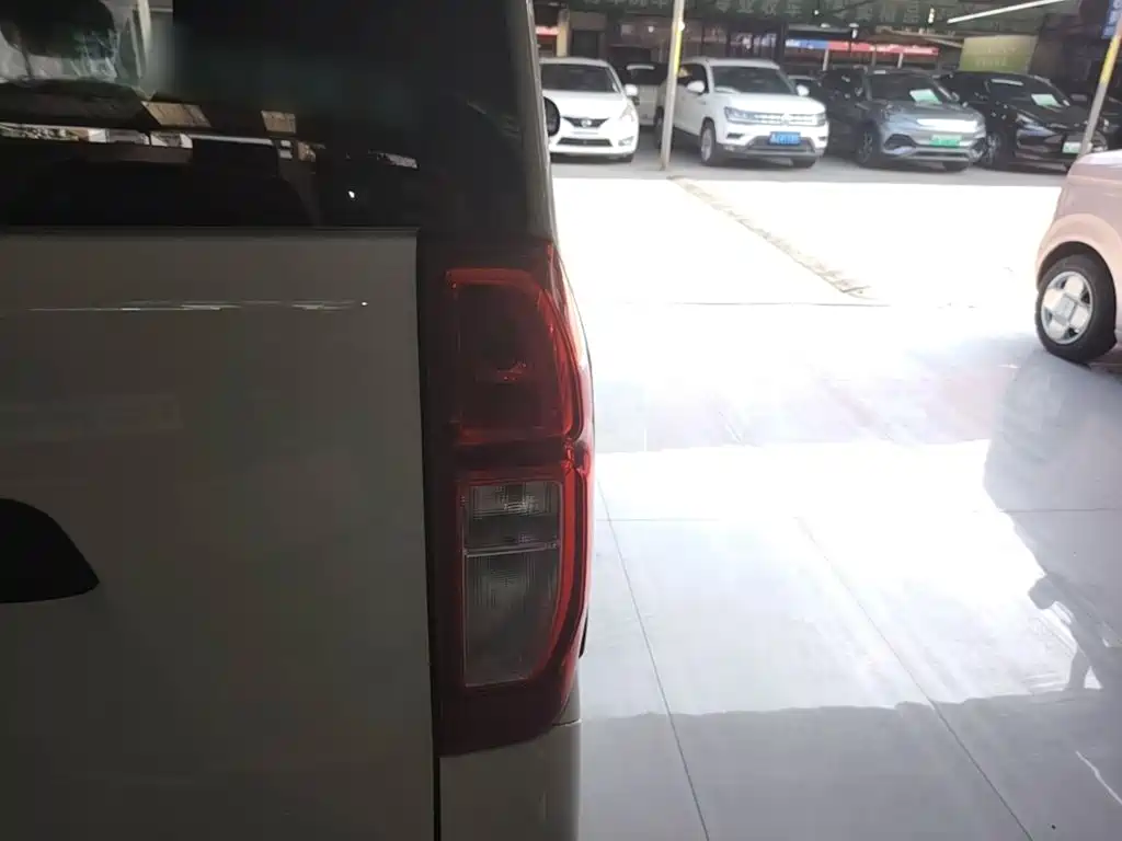 Wuling Zhiguang EV — миниатюра 8