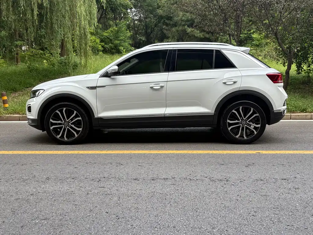 Volkswagen T-Roc 280TSI DSG 2WD Comfort Connected Edition, фото 3