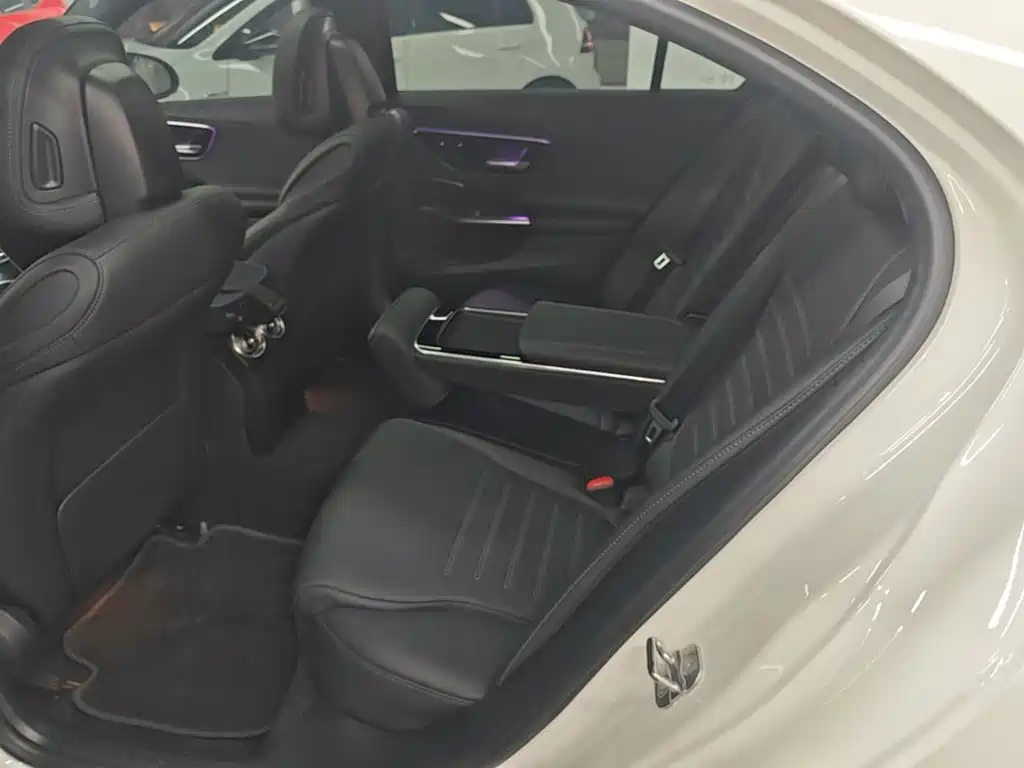 Mercedes-Benz C-Class — миниатюра 17