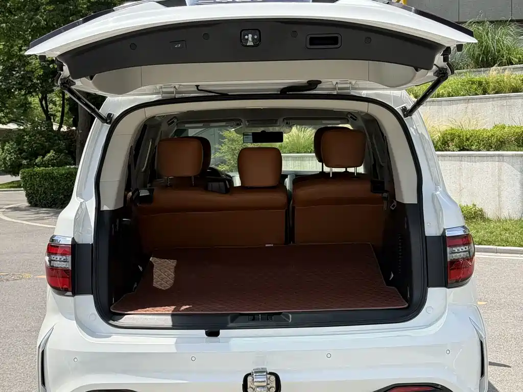 Nissan Patrol — миниатюра 31