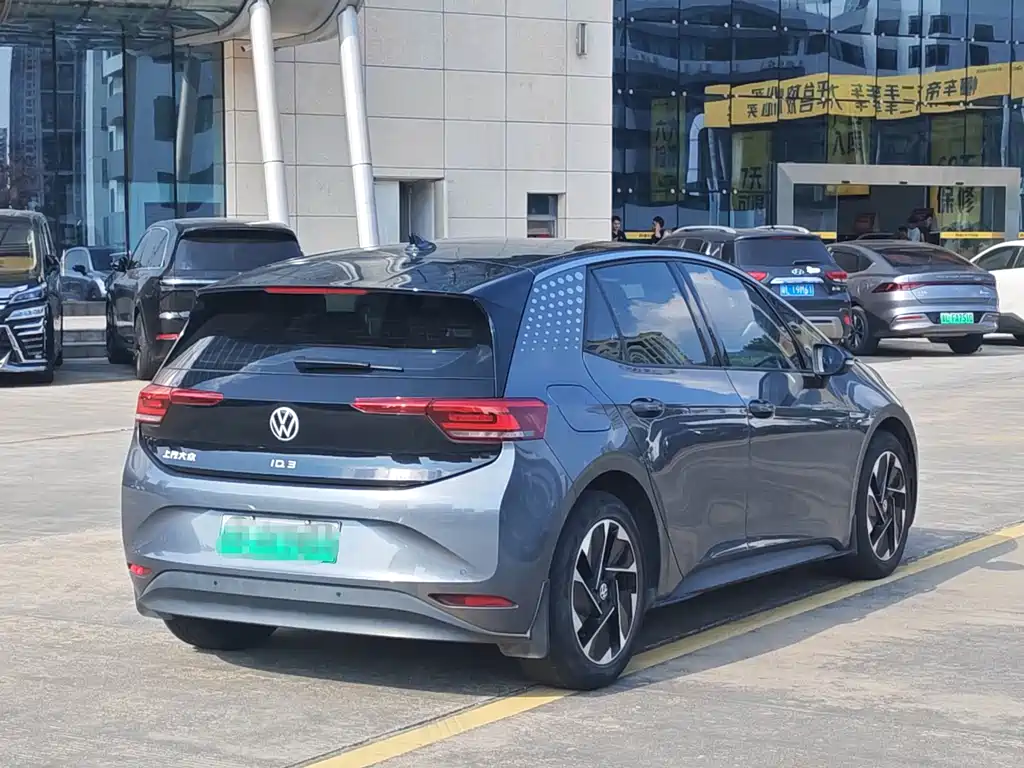Volkswagen ID.3 — миниатюра 2