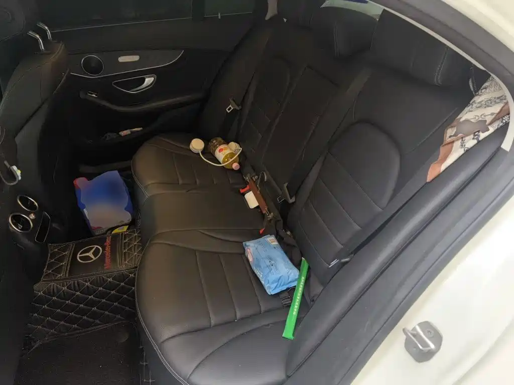 Mercedes-Benz C-Class — миниатюра 13