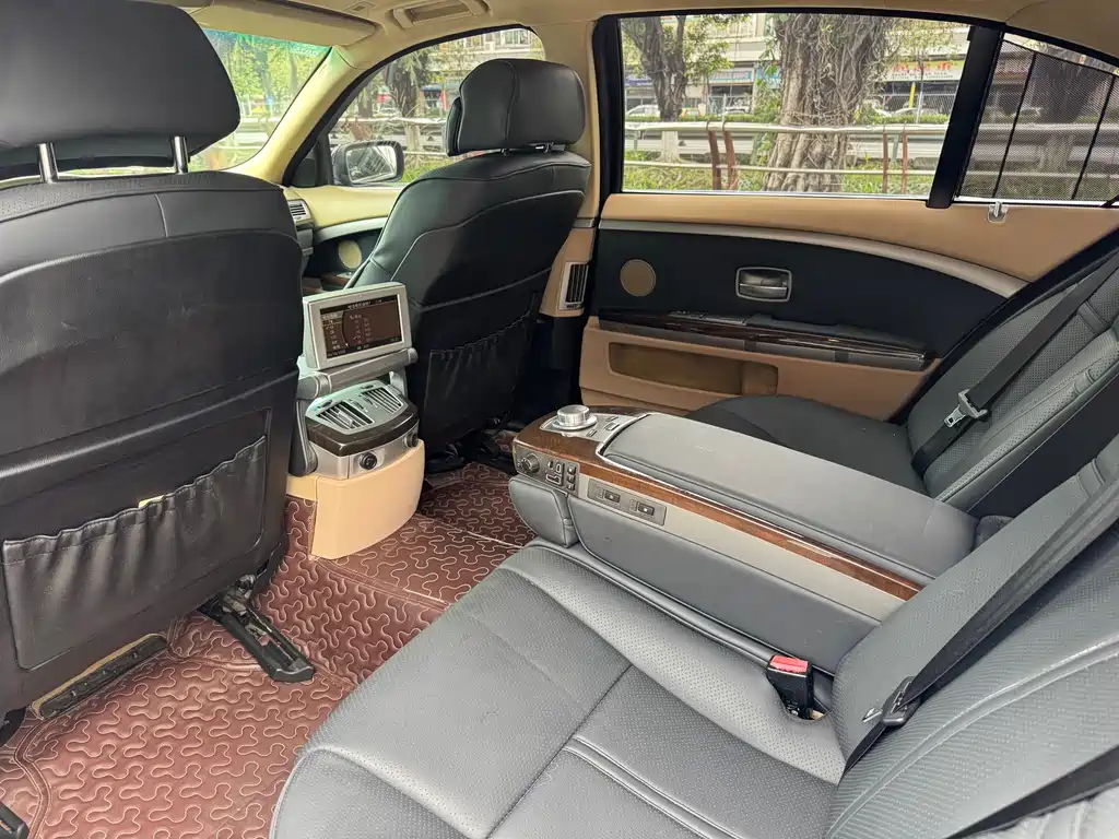 BMW 7 Series 7 2005 740Li