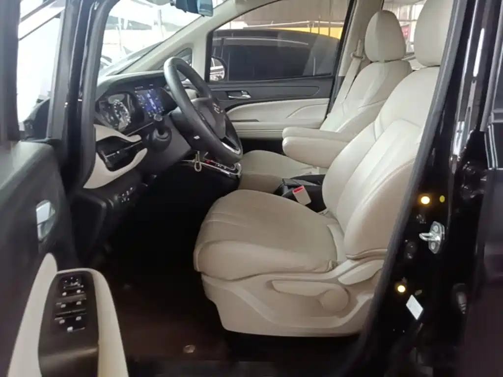GAC Motor Trumpchi M6 — миниатюра 15