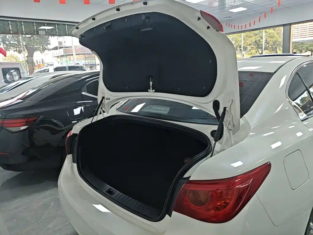 Infiniti Q50L — миниатюра 19