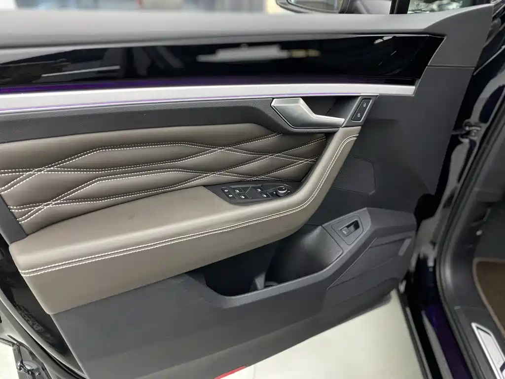 Volkswagen Touareg — миниатюра 18