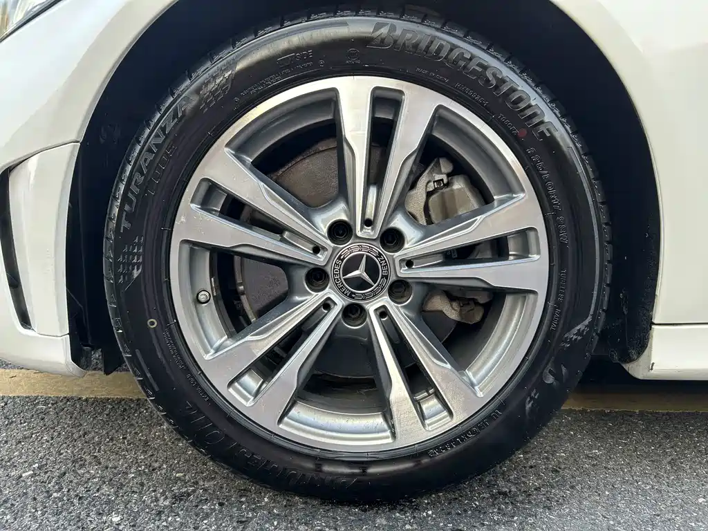 Mercedes-Benz C-Class — миниатюра 7
