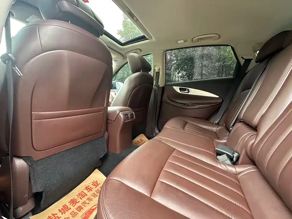 Infiniti QX50 — миниатюра 9