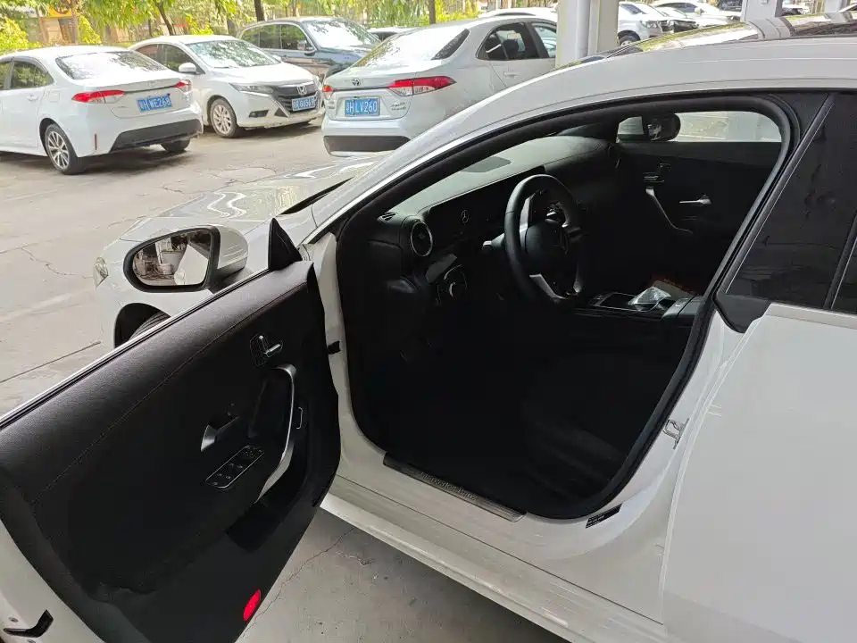 Mercedes-Benz CLA (Import) — миниатюра 5