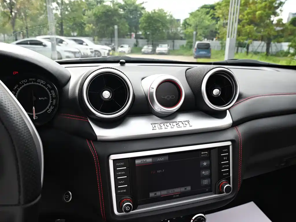 Ferrari California T — миниатюра 11