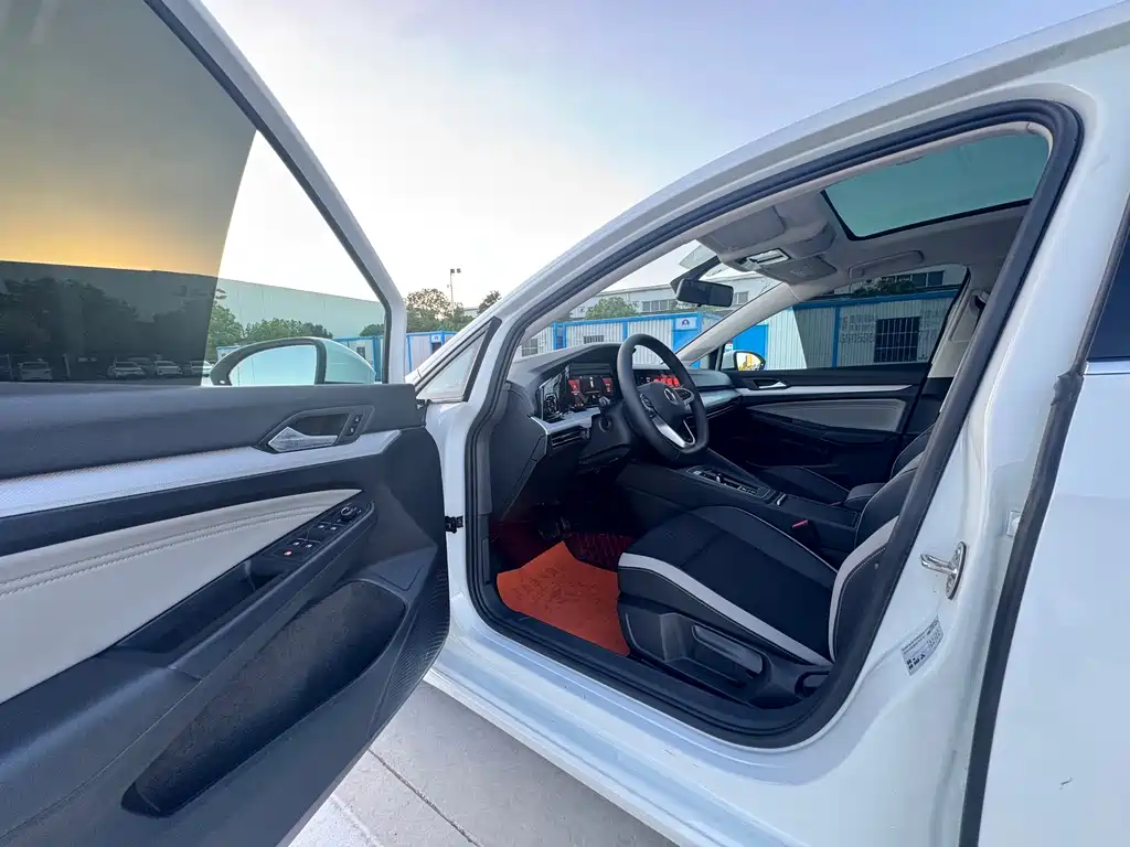 Volkswagen Golf — миниатюра 14