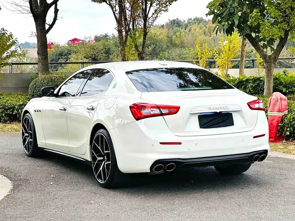 Maserati Ghibli — миниатюра 11