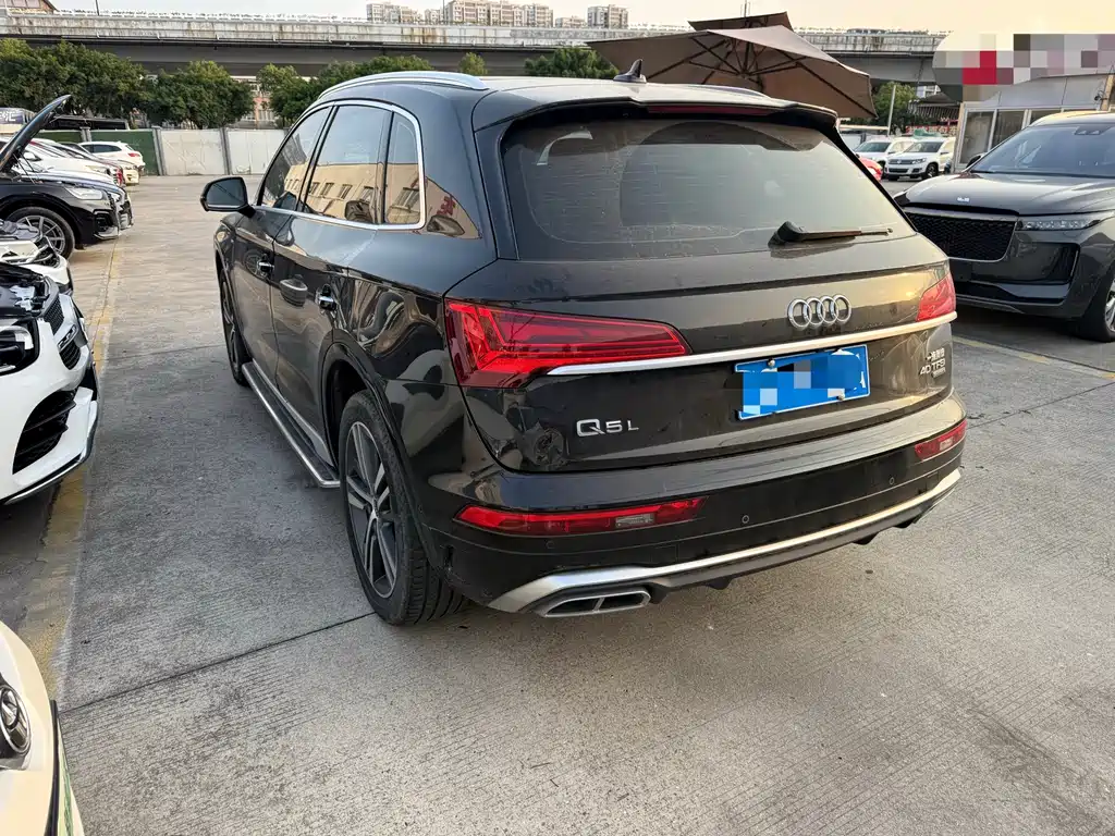 Audi Q5L — миниатюра 2