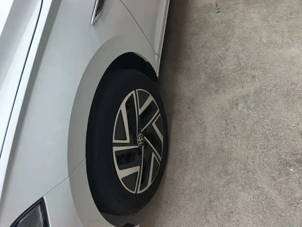 Volkswagen Sagitar — миниатюра 23