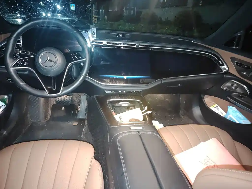 Mercedes-Benz E-Class — миниатюра 13