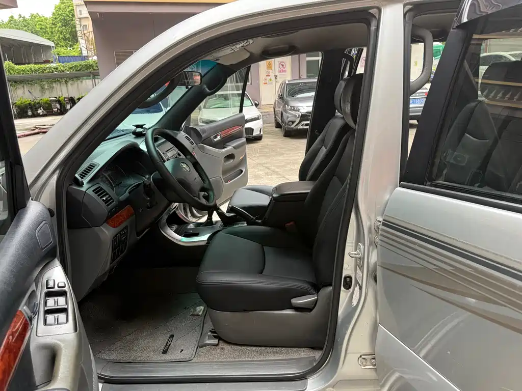 Toyota Land Cruiser Prado 2004 GX 2.7 AT