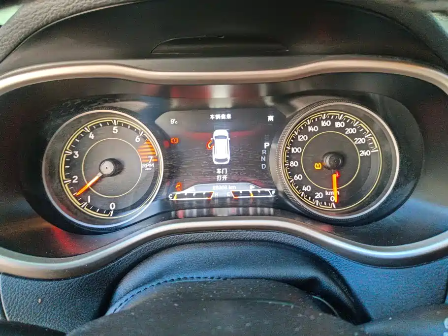 Jeep Cherokee — миниатюра 14