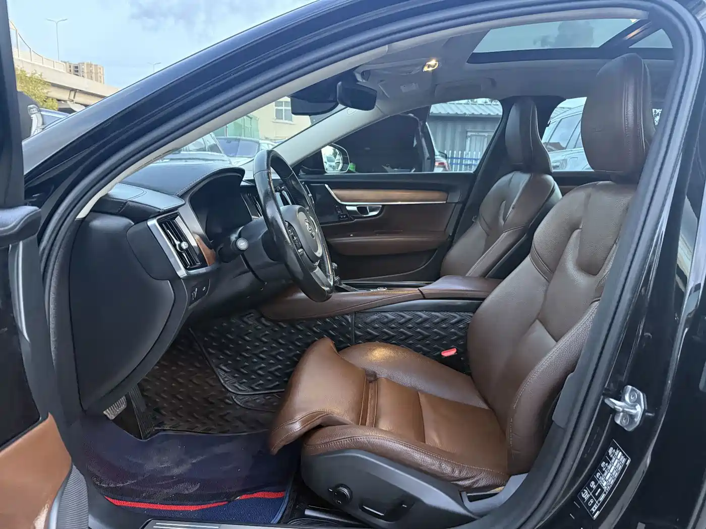 Volvo S90