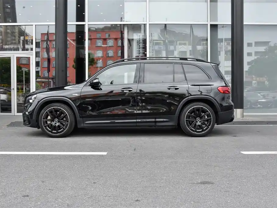 Mercedes-Benz GLB AMG — миниатюра 3
