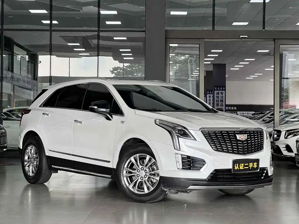 CADILLAC  XT5