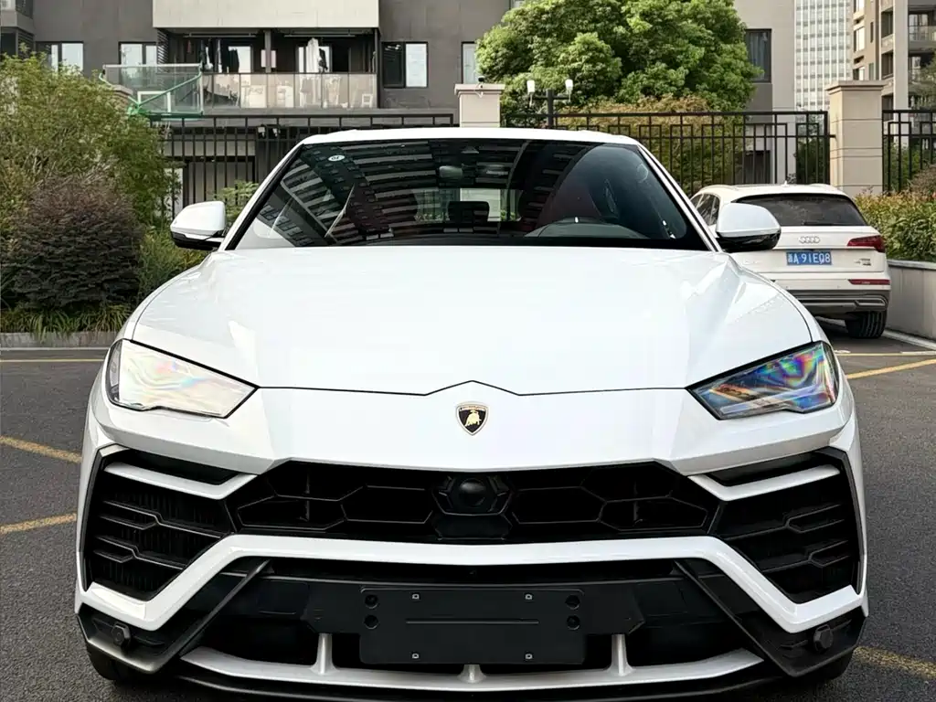 Lamborghini Urus 2021