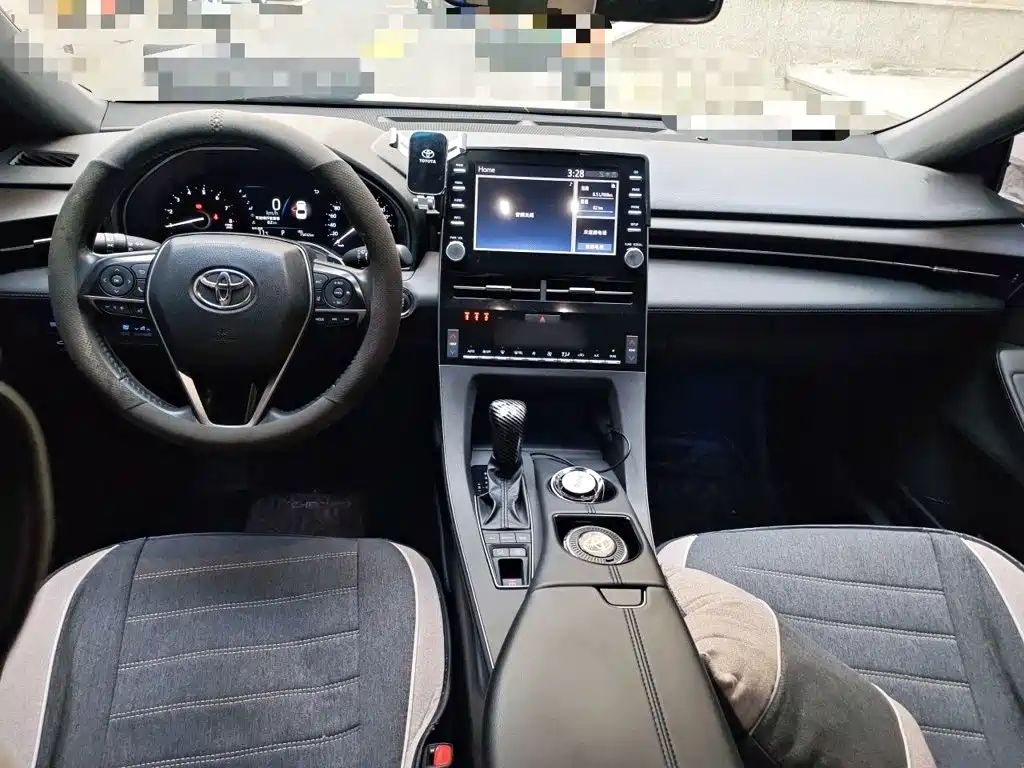 Toyota Avalon — миниатюра 10