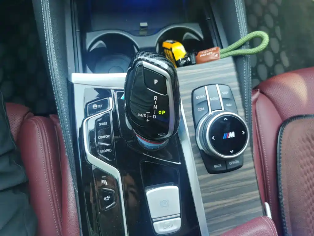 BMW 5 Series — миниатюра 15