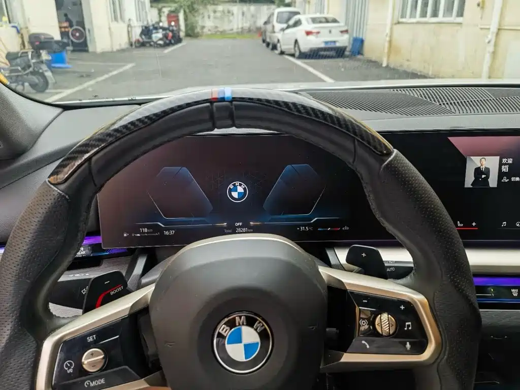 BMW 5 Series — миниатюра 3