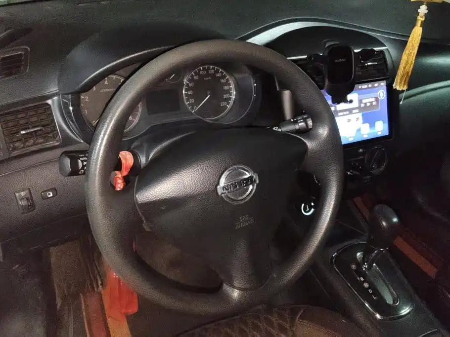 Nissan Tiida — миниатюра 15
