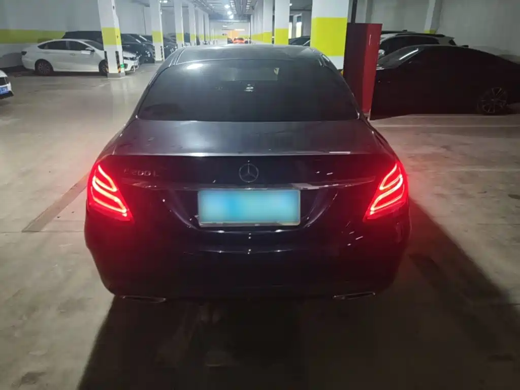 Mercedes-Benz C-Class — миниатюра 6