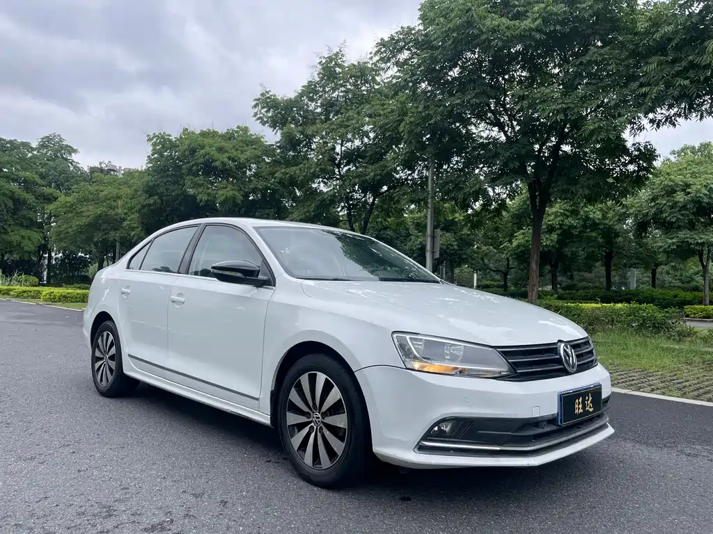 Volkswagen Sagitar 2018 180TSI DSG Premium