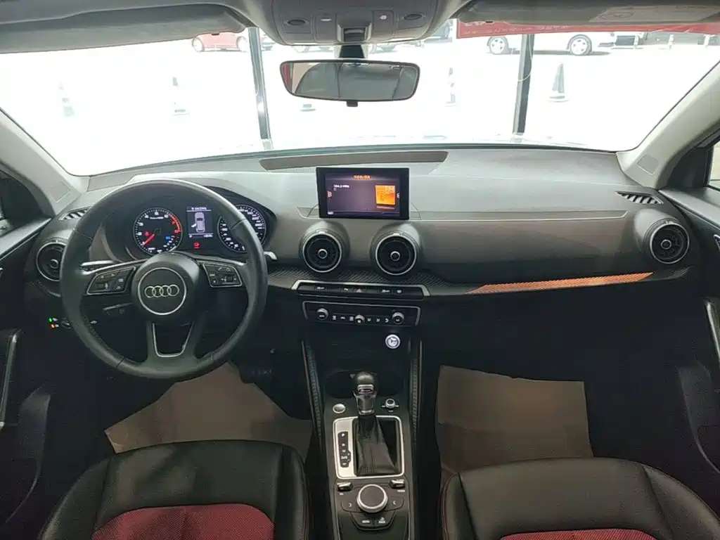 Audi Q2L — миниатюра 10