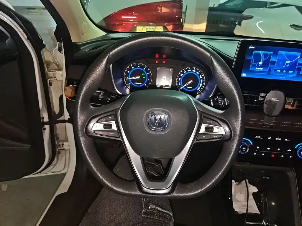 Changan Eado DT — миниатюра 11