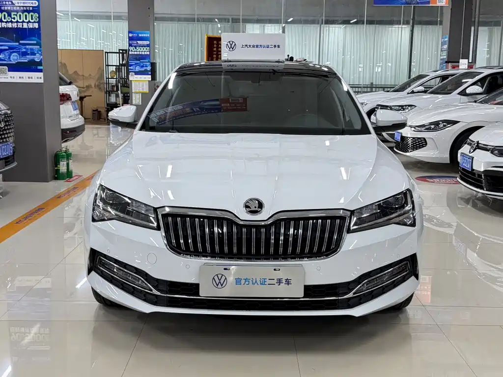 Skoda Superb — миниатюра 2