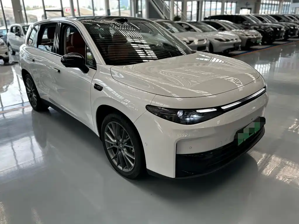 Leapmotor Leapmotor C10 — миниатюра 3