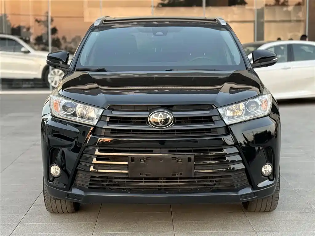 TOYOTA HIGHLANDER