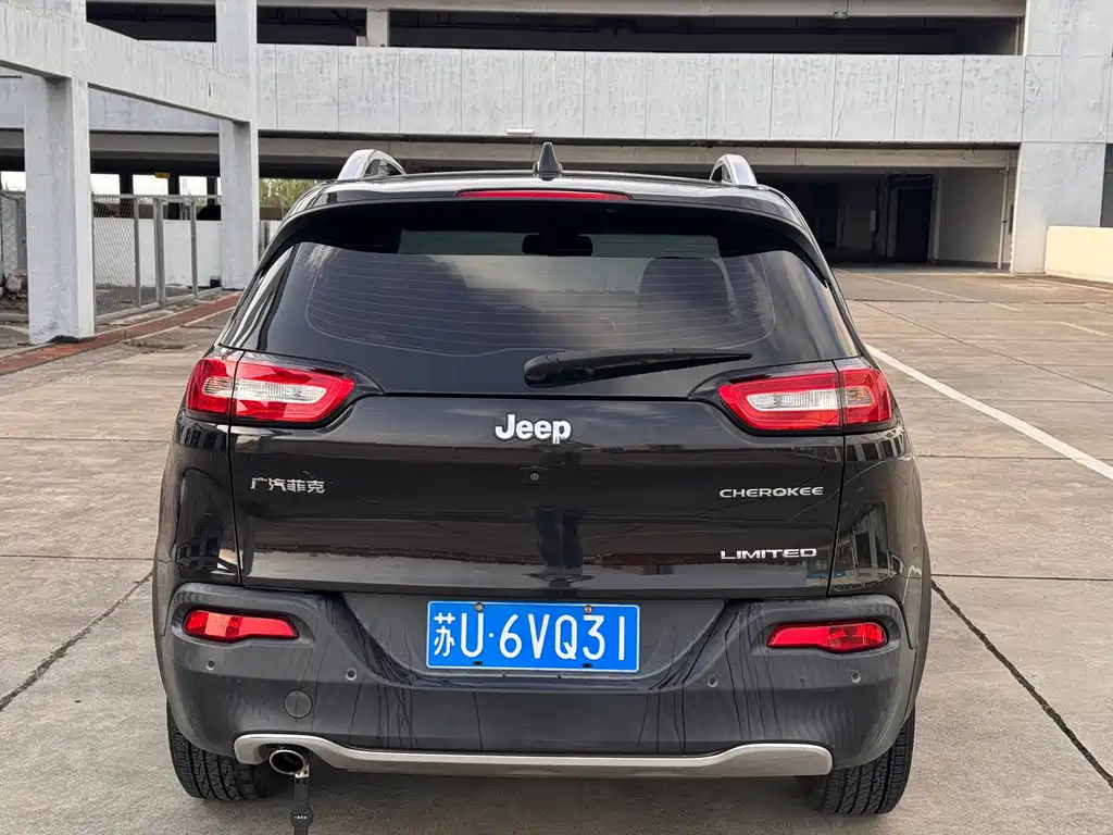 Jeep Cherokee — миниатюра 18