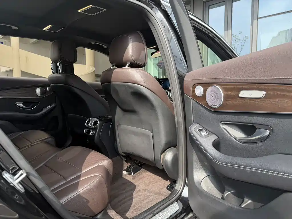 Mercedes-Benz GLC — миниатюра 9